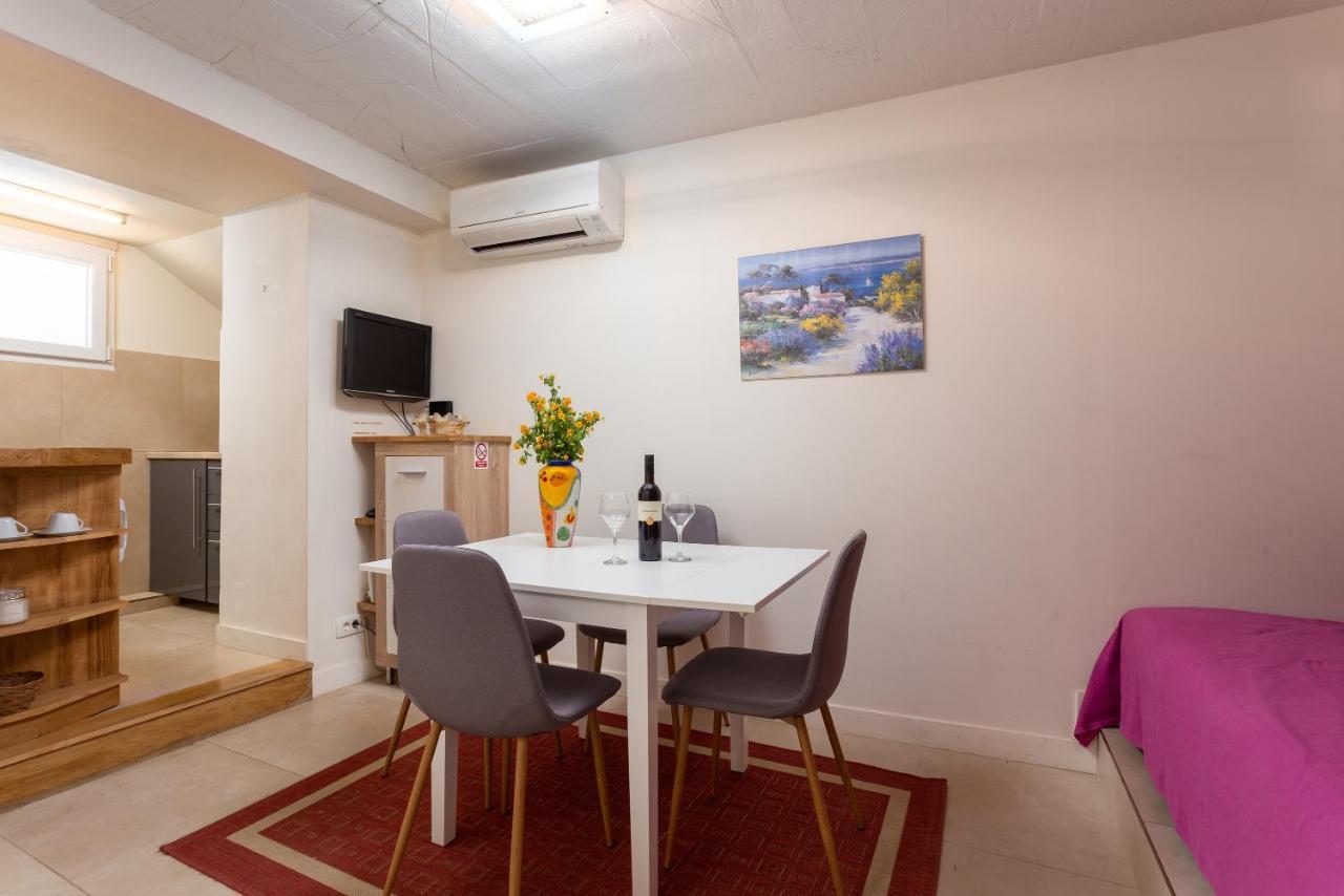 Apartment Gorki Spalato Esterno foto